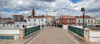The pousada convento de tavira is located in the historic centre of tavira.the convento de nossa senhora da graça da ordem de santo agostinho from the 16 th century was reconstructed, allowing the pousada to be created. Tavira Casa Verdazul