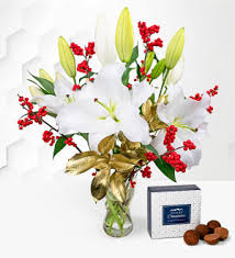 Flowers are welcome any time of year and they are the best way. Christmas Flowers With Free Chocolates