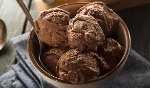 Inghetata de sezon, aromata si hranitoare. Inghetata Cu Iaurt Si Afine Elle Ro