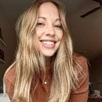 Sarah Tefft's Instagram, Twitter & Facebook