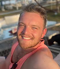 Morris Abbott's Instagram, Twitter & Facebook