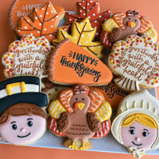 How To Decorate 5 Thanksgiving Cookies In 2020 Thanksgiving Cookies Decorated Thanksgiving Cookies Cookie Decorating Kits