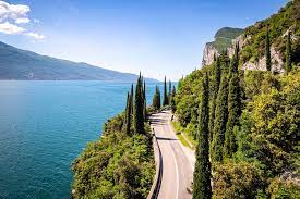 San vigilio lago di garda gardasee s/w ansichtskarte 1956 haus am ufer zypressen. Villa Gardasee Kaufen Luxusimmobilien Gardasee Sotheby S Italy
