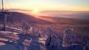 Wenn lappland für monate unter einer dicken schneedecke verschwindet, bietet es ideale vorau. Winterurlaub Skiurlaub Ski Finnland Skifahren Ski Fi