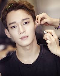 He made his solo debut on april 1, 2019 with his first mini. Justo Cuando Habia Encontrado A Un Chico Lindo Con El Que Realmente Podria Hablar Exo Chen Exo Jongdae Exo