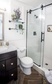 40 Impressive Little Bathroom Decoration Ideas Small Bathroom Renovations Bathroom Remodel Master Bathroom Makeover