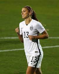 Soccer Champ Alex Morgan On The Big Issues Facing Women In Sports And How She S Prepping For Rio Alex Morgan Sports Women Football Girls