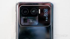 Specifically, the mi 11 ultra features a 3200 x 1440 resolution panel capable of reaching peak brightness of 1700 nits, making it one of the sharpest and brightest screens on the market. Xiaomi Mi 11 Ultra Review More Gimmick Than Gimme