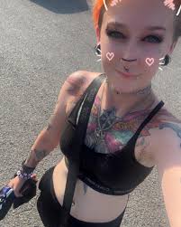 Kira Fox (@irishcoffeejunki) • Instagram photos and videos