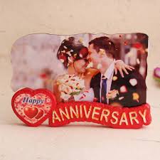 Traditional anniversary gifts by year. Anniversary Gifts Online Wedding Anniversary Presents In India Giftalove