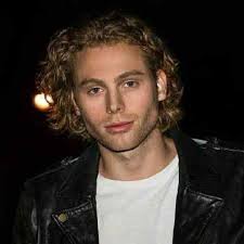 + body measurements & other facts. Luke Hemmings Bio Age Net Worth Height In Relation Nationality Body Measurement Career