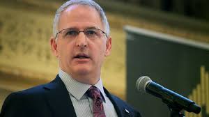 Craving Growth, Walgreens Dismissed Its Doubts About Theranos