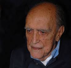 Monografía del Arquitecto Oscar Niemeyer fallecido esta semana.