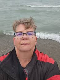 Finding Chain Coral at Lakeshore