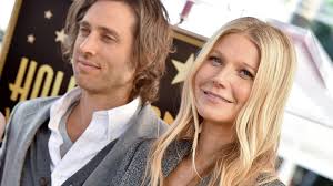 Happy birthday gwyneth kate paltrow ! Gwyneth Paltrow And Brad Falchuk Have Ideal Marriage Where They Don T Live Together Vanity Fair