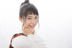 足立佳奈 2ndシングルは自分への 応援歌 素直な歌詞に勇気が湧いてくる作品 曲が出来た意外なエピソードとは ページ 2 2 es エンタメステーション 白鶴 足立 歌詞