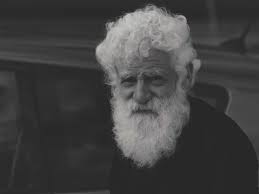 În 2019 femeile se pot pensiona atunci când ajung la vârsta standard de pensionare, dar și dacă îndeplinesc anumite cerințe. Pensia Pentru LimitÄ De VarstÄ 2019 Ce BÄrbaÈi Se Pot Pensiona In Acest An