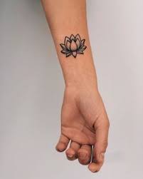 Fleur dans le guide complet du premier tatouage. 23 Idees De Tatouage Fleur De Lotus Tatouage Tatouage Fleur De Lotus Tatouage Fleur