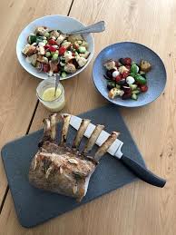 Iberico Karree Mit Toskanischem Brotsalat Schatze Aus Meiner Kuche Rezept In 2020 Kochen Und Backen Rezepte Brotsalat Toskanischer Brotsalat