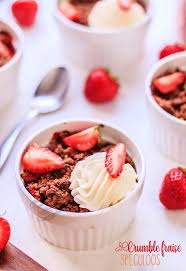 Crumble Pomme Fraise Et Speculoos En 2020 Crumble Pomme Recette Crumble Crumble