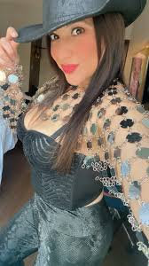 Una mujer de 40 es vieja ?…. Yo tengo 43 casi 44 Abro hilo