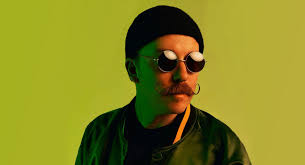 Saindo da Curva: saiba quem é Luttrell e conheça o seu som