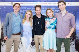Května 2013) byl český bubeník, který se proslavil zejména jako člen hudební skupiny olympic. Tri Orisky Pro Popelku Zavitaji Do Kongresoveho Centra V Praze Obsazeni Musical Cz