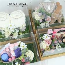 Penyewaan Tray Hias Hantaran Di Instagram Seserahan Atau Hantaran Kami Menggunakan Bunga Bunga Art Di 2020 Kartu Undangan Pernikahan Ide Hadiah Lamaran Pernikahan