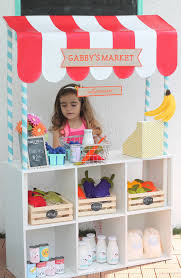 Our young toddler curriculum has a group activity time, art or sensory activities, the words to songs or rhymes and play based learning activities are included our young toddler curriculum is designed to promote fun and learning activities; 25 Pretend Play Ideas Bright Star Kids