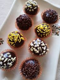 Resepi biskut coklat rice sukatan cawan cikgu norazimah. Ini Cara Buat Choco Ball Paling Senang Tak Perlu Guna Oven Pun Hanya Gaul Kepal Dah Siap Untuk Dimakan Terlajak Mudah Ni Keluarga