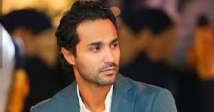 شوف ليه اتغيرت طريقه الظابط مع احمد فهمي. Ø´Ø§Ù‡Ø¯ ÙƒØ±ÙŠÙ… ÙÙ‡Ù…Ù‰ Ù…Ø¹ ÙˆØ§Ù„Ø¯ÙŠÙ‡ ÙÙ‰ ØµÙˆØ± Ø¬Ø¯ÙŠØ¯Ø© Ø§Ù„ÙŠÙˆÙ… Ø§Ù„Ø³Ø§Ø¨Ø¹