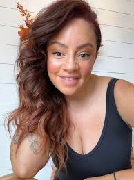 S H A R O N H U S S E Y