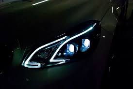 mercedes benz shows off better adaptive headlights carsifu mercedes benz shows off better adaptive