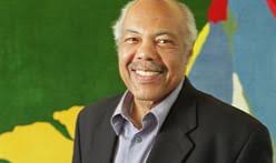 Oliver Wainwright finds the National Museum of African American History  "embodies its complexities and contradictions"