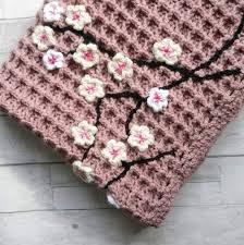 Black And White Crochet Baby Blanket Pattern Dusky Pink Crochet Blanket In Attractive Waffle Stitch With Small Fishnet Border Croche Crochet For Beginners Blanket Crochet Blanket Crochet Blanket Patterns