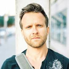 Always wanted to try my hand at a proper transformation. Super fun. Awesome  sound-design by Serge S. 🤖