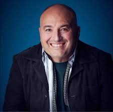 Coracle Coaches-Weekend with Wynne Evans