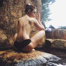 Maisie Williams Is 19 Years Old Now And Flaunting Her Ass In A Thong In A  Very Non-Arya Stark Fashion | Barstool Sports
