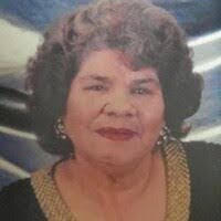 Robin Becerra's Instagram, Twitter & Facebook