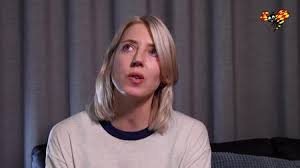 Veronica sandra karin maggio er kendt under kunstnernavnet veronica maggio og blev født i 0510apr 2020majjunjulaugsepoktnovdecjan 2021febmar. Veronica Maggio Haller Hemlig Konsert I Samarbete Med Red Bull