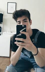 Want to discover art related to manurios? Manu Rios Pict From His Own Sc On We Heart It