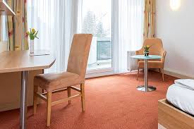 Bilder unserer zimmer und ferienwohnungen. Klinikausstattung Schussental Klinik