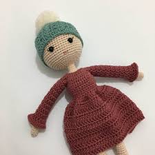 Amigurumi Orgu Modelleri Ile Kendinize Ve Sevdiklerinize Gercege Yakin Orgu Oyuncak Bebekler Yapabilir Kendi Oyuncaklarini Kendi Tig Isleri Orme Bebekler Orgu