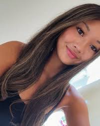 Hi! My name is Olivia Buckman and I'm from Charleston, Sc. I am majoring in  psychology and plan