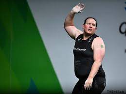 Так, тяжелоатлетка лорел хаббард попала в состав олимпийской сборной новой зеландии, сесе телфер стала чемпионом национальной ассоциации студенческого спорта сша в беге на 400 метров, а. Muzhchina Smenivshij Pol Budet Borotsya Za Medal Olimpiady V Zhenskoj Tyazhyoloj Atletike Kto Takaya Lorel Habbard Chempionat