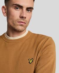 Lyle & Scott Men's Cotton Crew Neck Jumper in Panel Brown