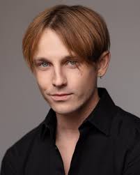 Reilly Walters @reilly_walters #actingheadshotsla  #actorsheadshotslosangeles #headshotsla #headshotsession #actorlife  #laphotographer #laheadshots #laactor #headshotsnyc #nyheadshots #nyactor  #actingheadshots #actorsheadshots #headshotphotographer ...