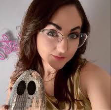 Stacy Hayhurst's Instagram, Twitter & Facebook