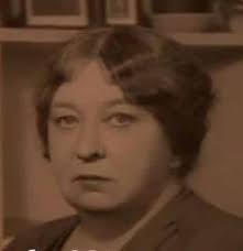 Sigrid undset's youth, which was the matrix of her artistic message, was far from the carefree happy age that many people today consider the privilege, if not the right, of adolescents. Sigrid Undset Romareiser No