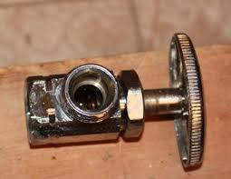 Once you have the correct size of the pipe turn off the main water supply. Types Of Under Sink Shutoff Valves